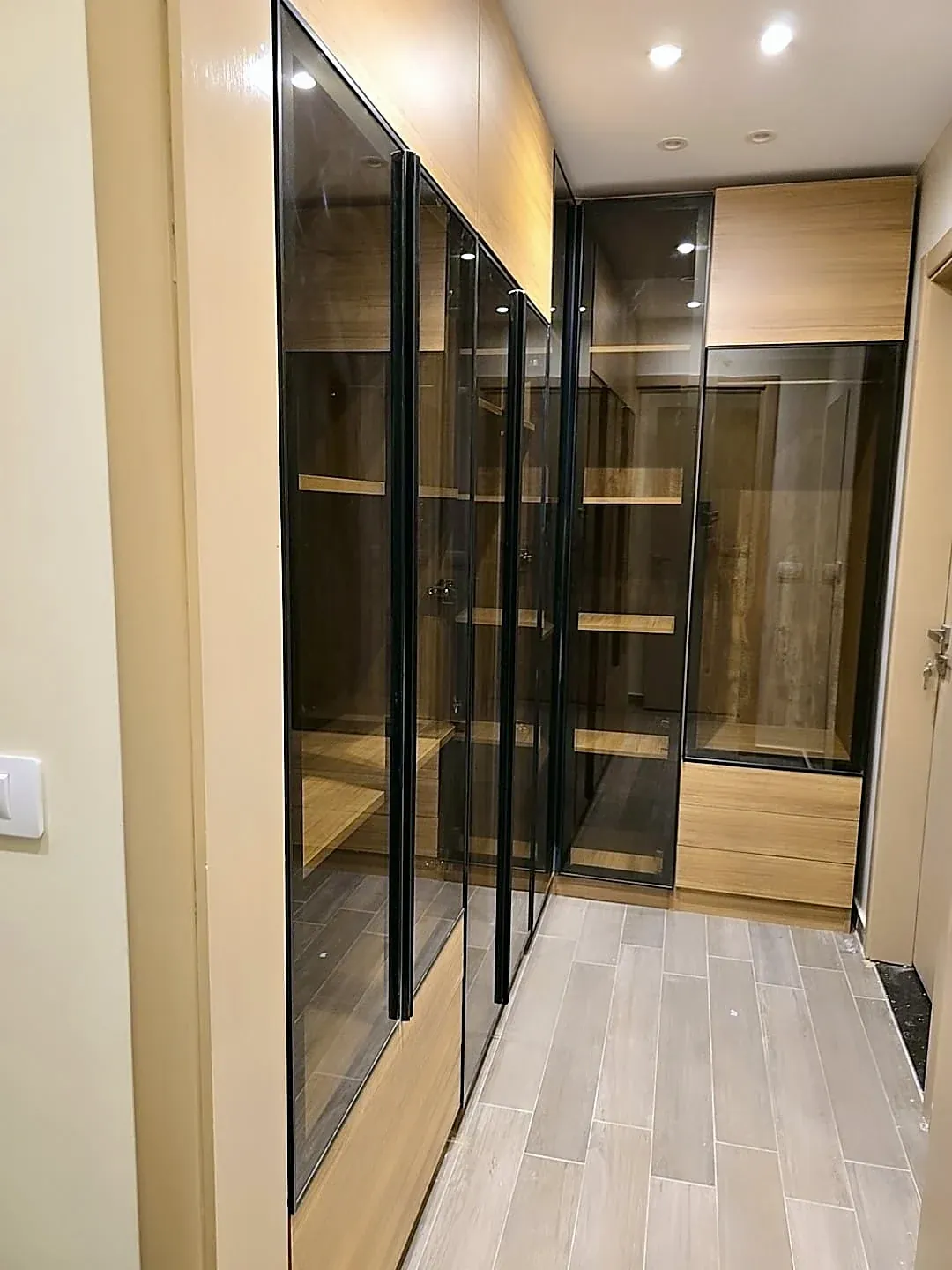 Custom Dressing Room Design & Manufacturing